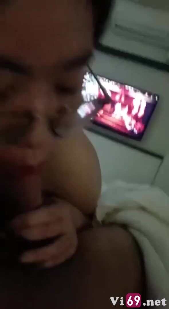 Gái Gọi E Thẹn Để Khách Nhẹ Nhàng Bú Mút Lồn Trong Xe Hơi